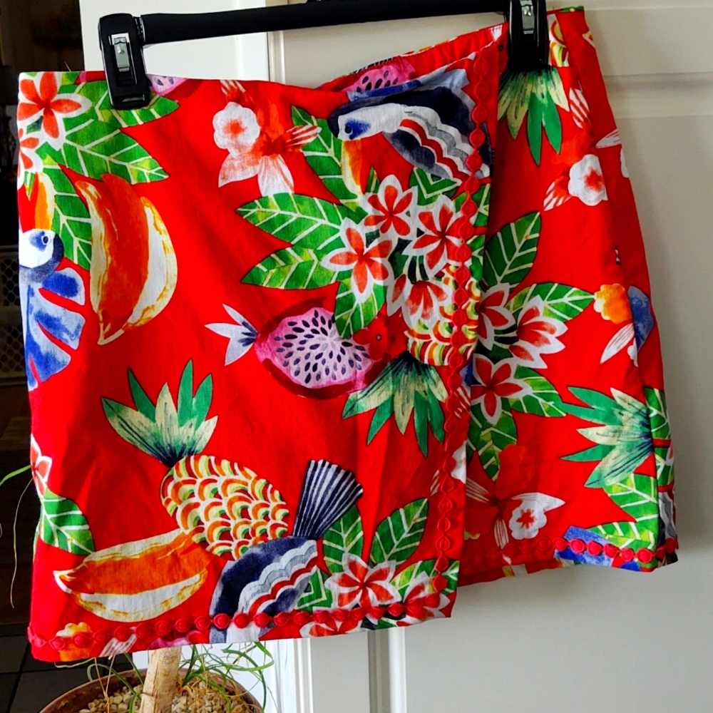 Crown and ivy skorts
